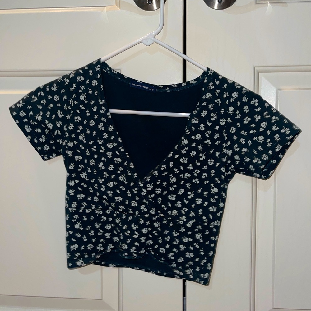 OLIVE DARK GREEN BRANDY MELVILLE CROP TOP